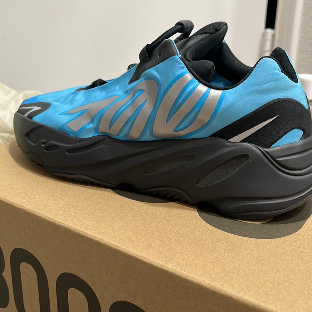 Yeezy 700 MNVN BY ADIDAS